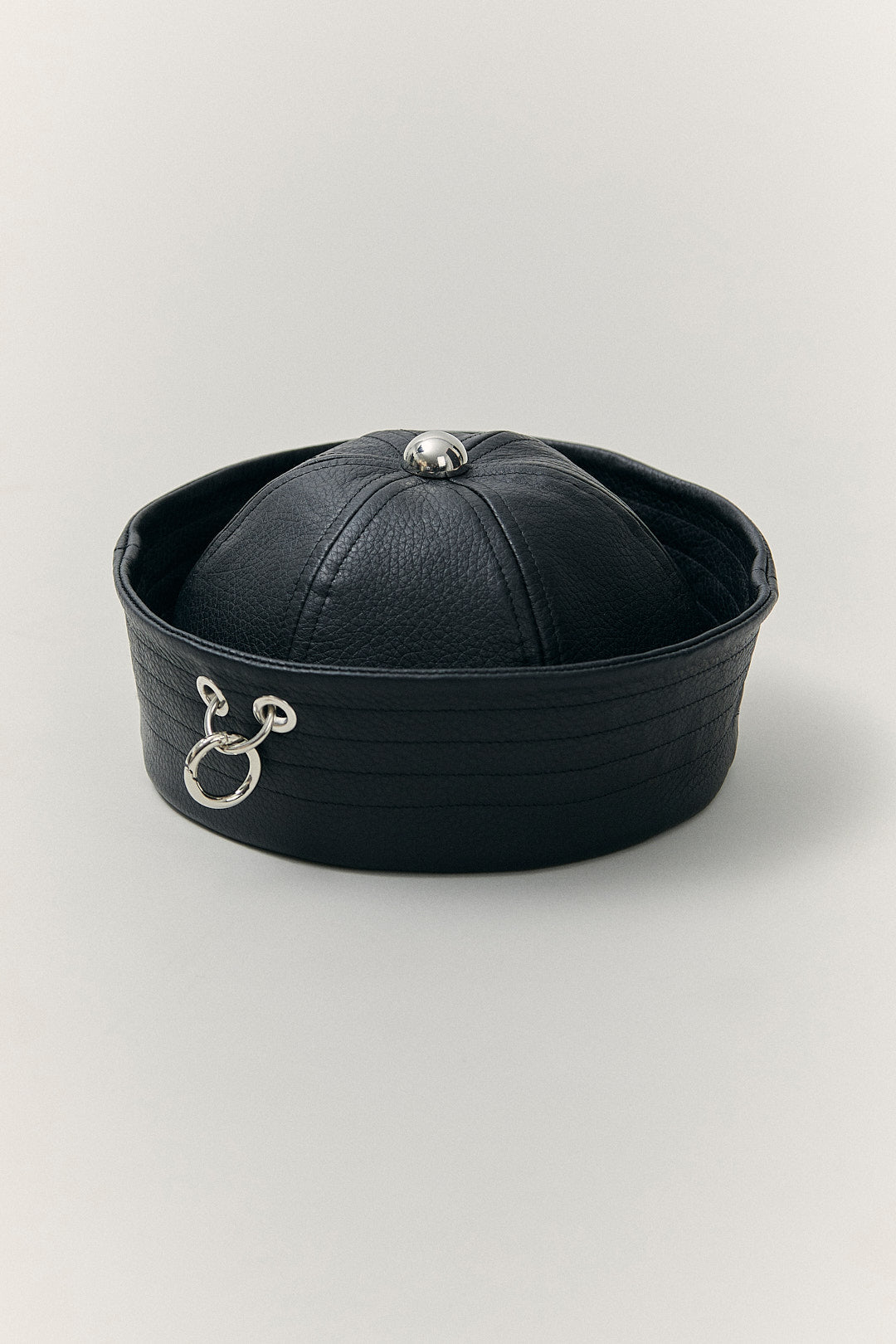 Calot noir cuir