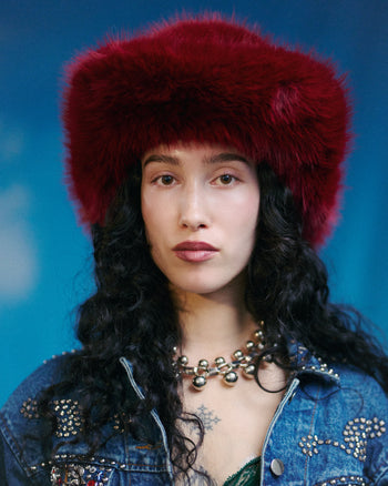 Cow-boy Fluffy Cerise porté de face